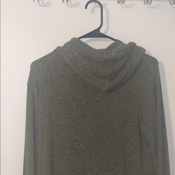 Sweatshirt - Picture 3 of 4